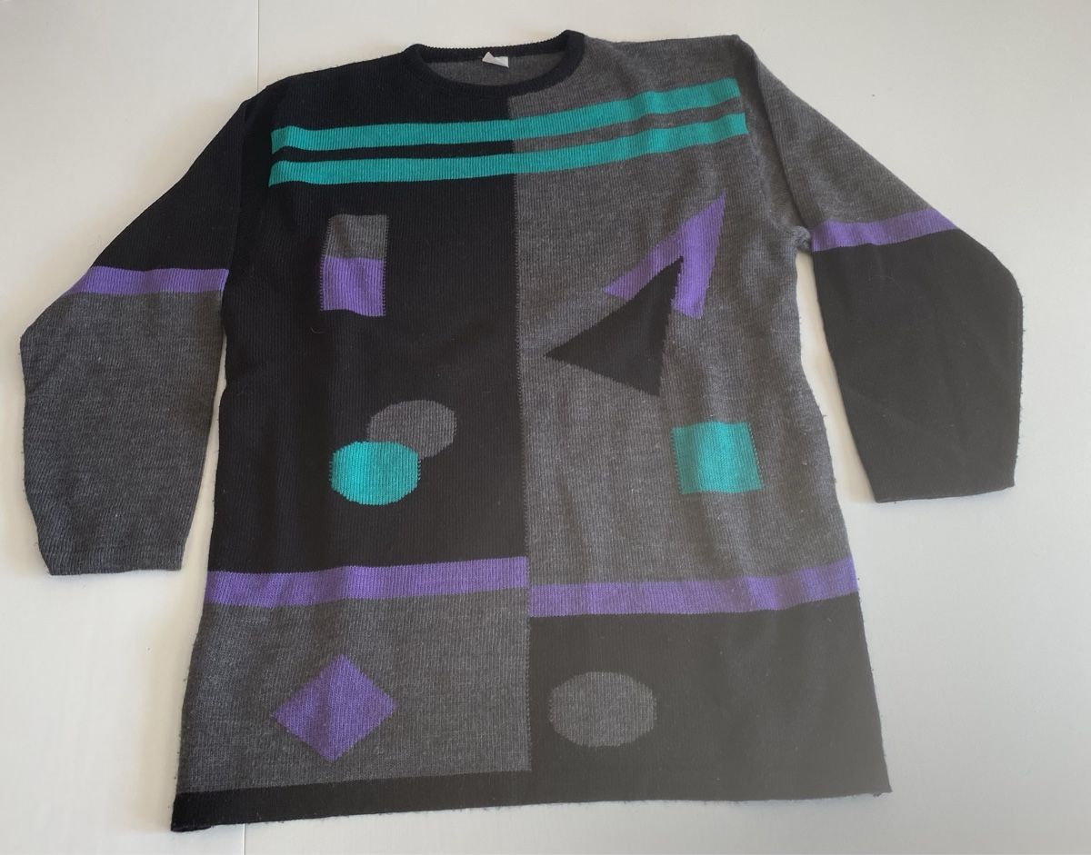 Pulls & Sweat-shirts: Retro Pullover 80er geometrisch schwarz grau lila türkis – D'occasion à lommis par inf_thv8