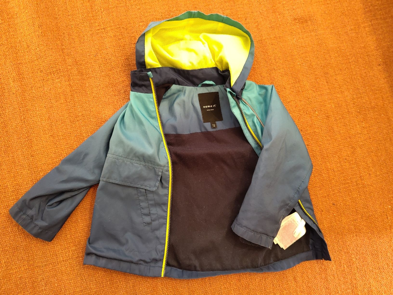 Name It Giacche & Cappotti: Regenjacke Name it Gr.98 – Usato da Genève venduto da Lenawi