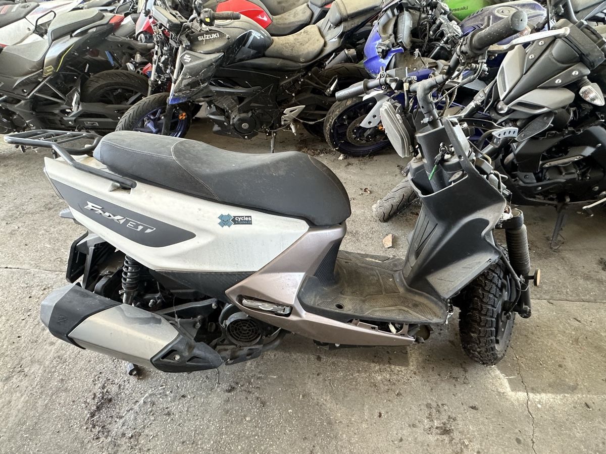 Sym Scooters: SYM FNX 125  – Defekt aus Treycovagnes von Campingcar65 3