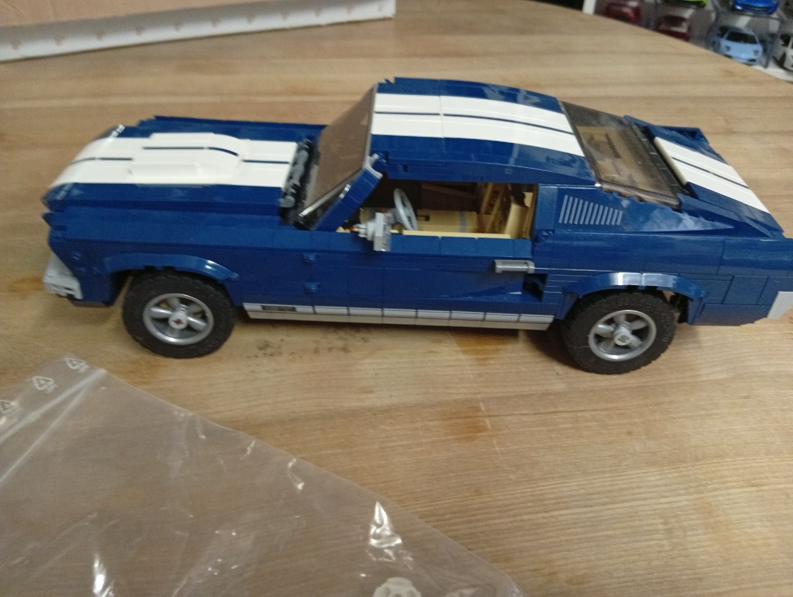 Lego Kit di costruzioni: Lego Creator Ford Mustang 10265 – Usato da Trun venduto da kawak1 5