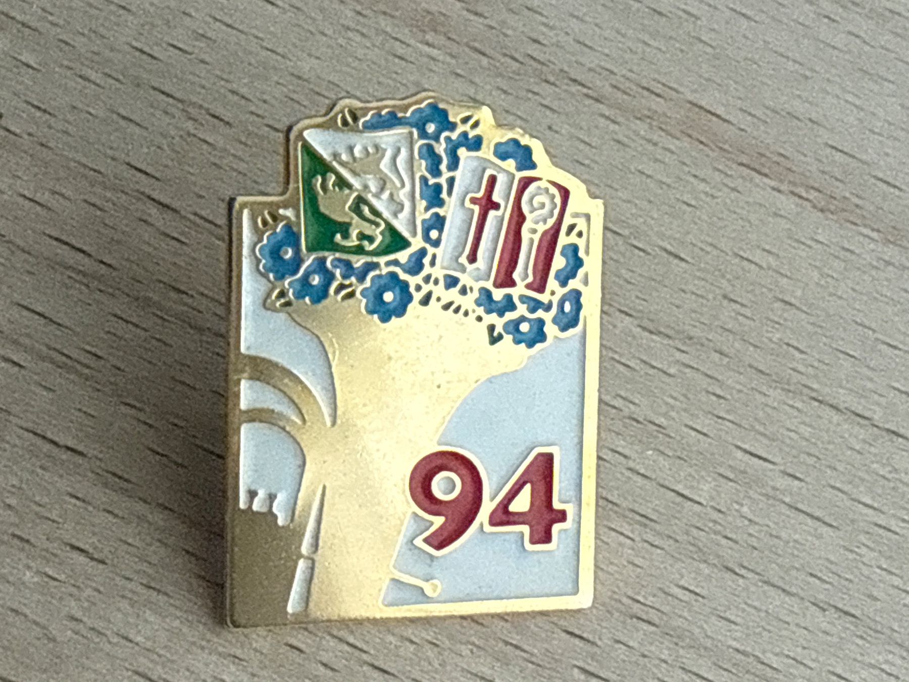 Placchette & Badge: Pin – Usato da Glattbrugg venduto da Schweigmatt