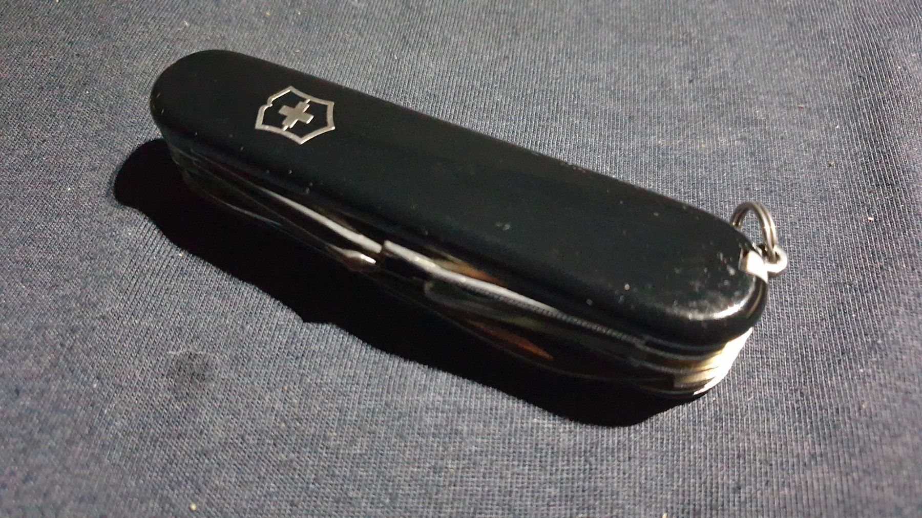 Victorinox Coltelli tascabile: Schwarze Lexus Explorer Victorinox Sackmesser – Usato da Val D Illiez venduto da SnowRoof