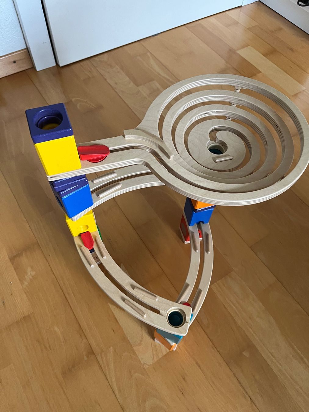 Hape Giocattoli: Hape The Roundabout Marble Run – Usato da Sins venduto da lavani 2