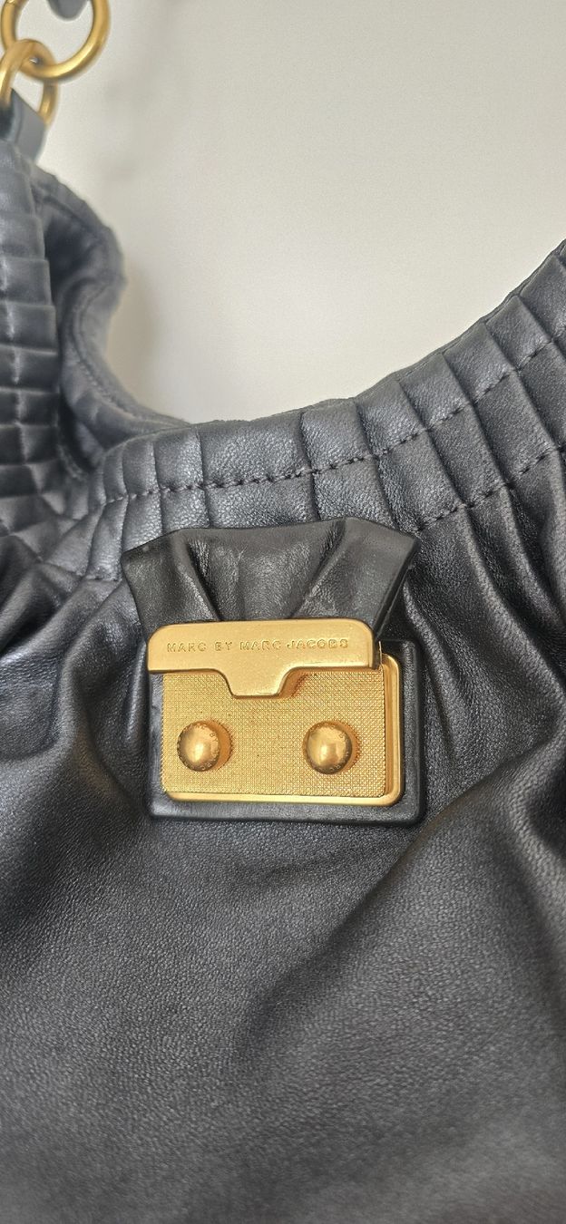 Marc Jacobs Sacs femmes: Marc JacobsSchultertasche Softleder anthrazit Glitzer – D'occasion à Niederteufen par Mira_72 8