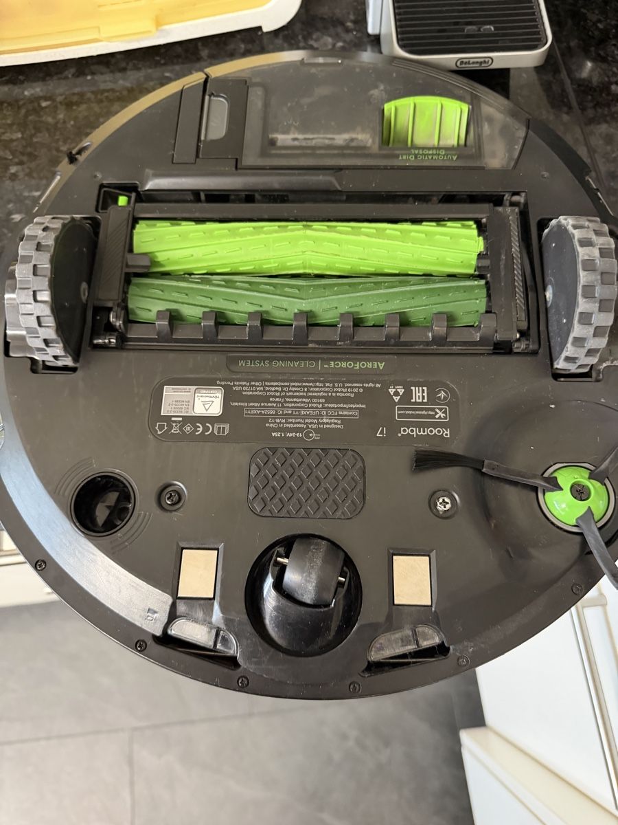 Irobot Staubsauger & Zubehör: iRobot Roomba i7+ – Gebraucht aus Grüningen von susi0 2