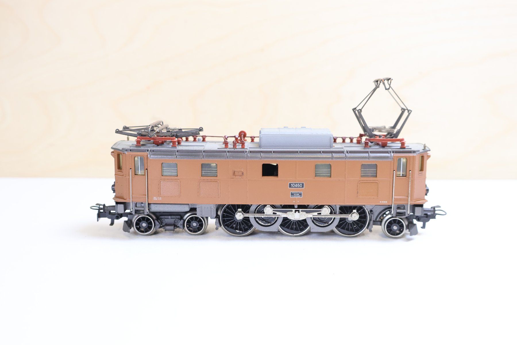 Märklin Modellini di ferrovie: Märklin SBB E-Lok Ae 3/6 - 3151 - H0 – Difettoso da Winterthur venduto da Monstera 5