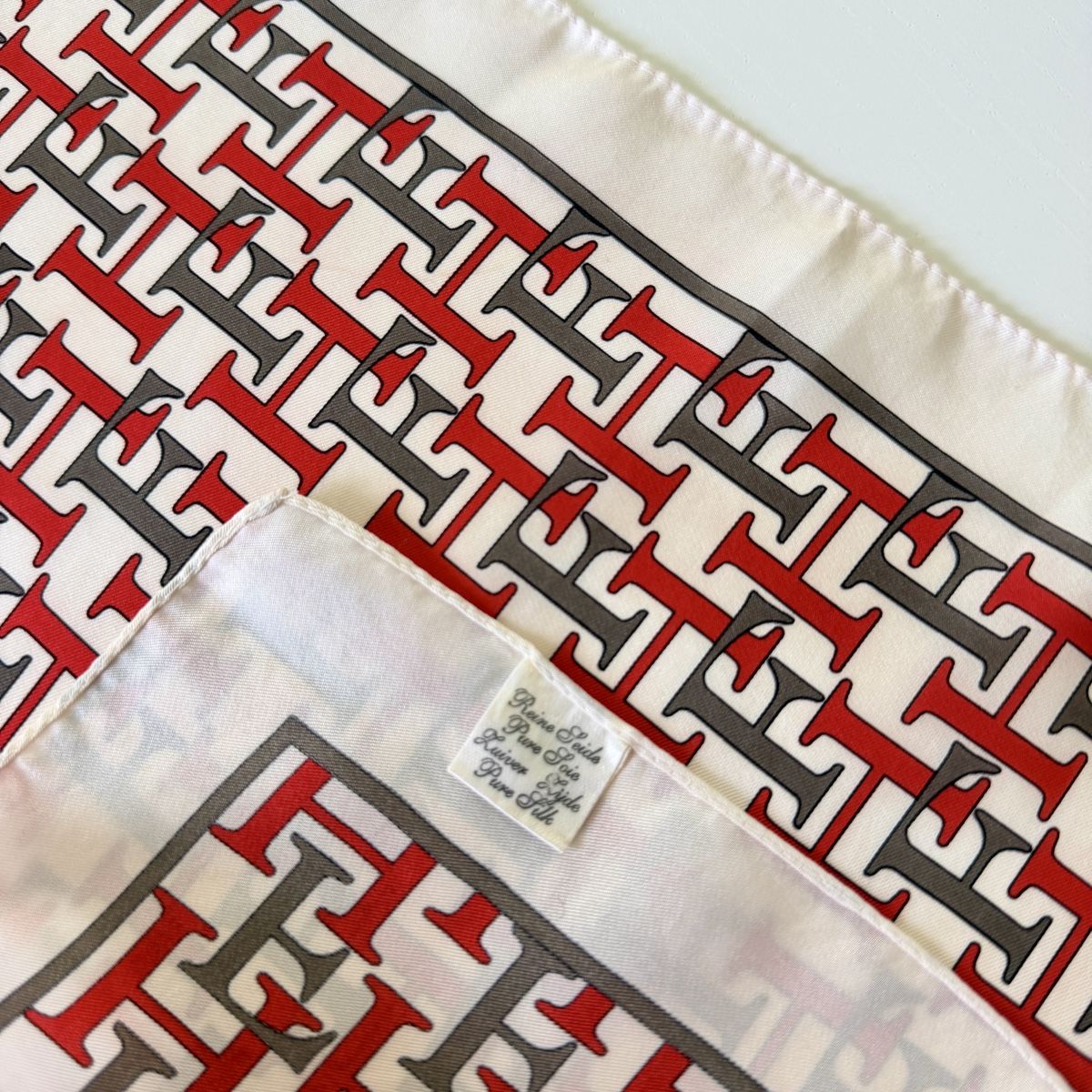 Hemisphere Foulards, Tücher & Schals: HEMISPHERE Silk Scarf – Gebraucht aus Freienbach von Avviivva_Shop 3