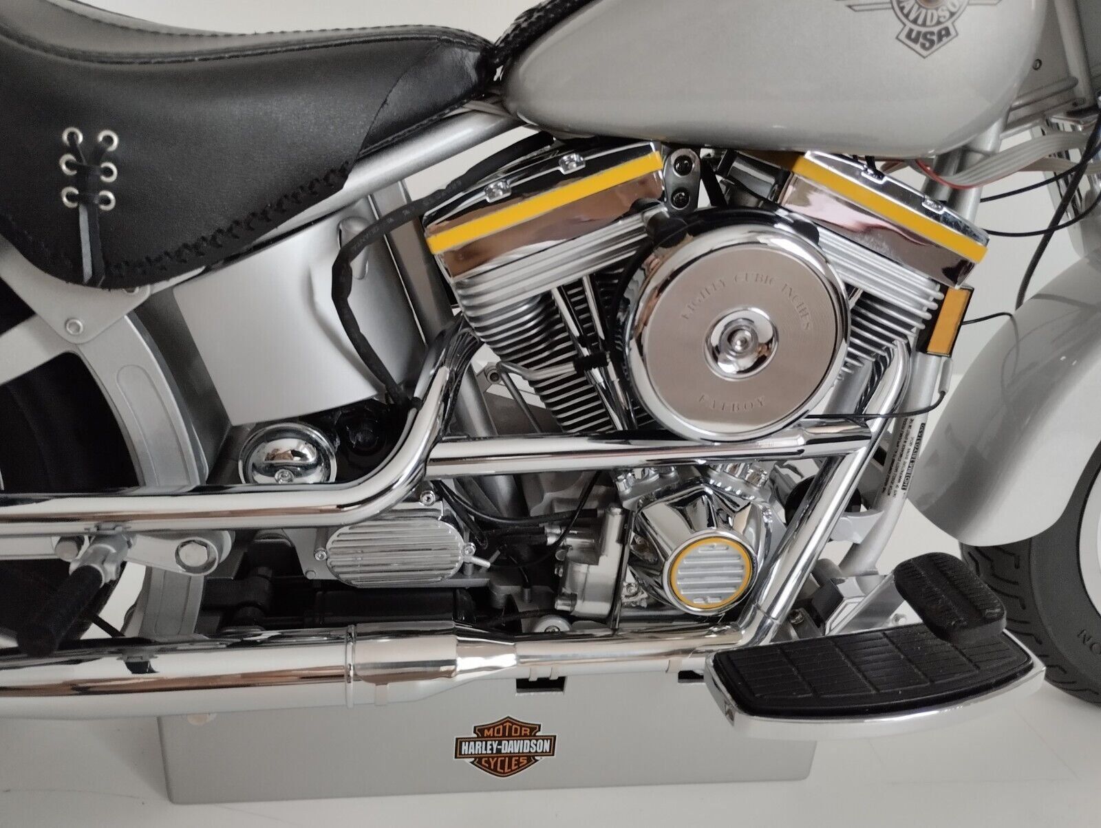 Kit di modellismo & Modellini statici: Harley-Davidson "Fat Boys" éch. 1/4 métal, Kit monté – Usato da Mézery-près-Donneloye venduto da denzer 7