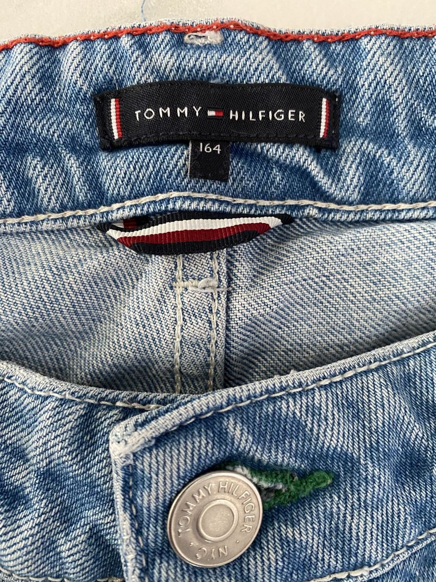 Tommy Hilfiger Pantalons: Jeans Hilfiger- 164 – D'occasion à Caslano par ver_2fvr 2