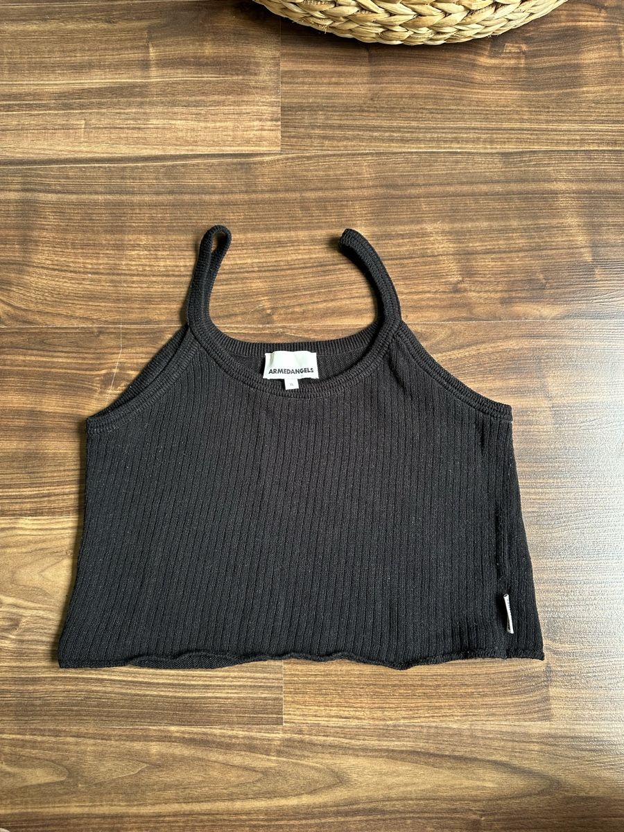 Armedangels Top: Armed Angels Strick Top – Usato da winterthur venduto da pompowerpuff