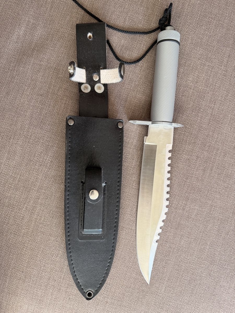 Accessoires: Survival Jagdmesser mit Kompass – D'occasion à Russikon par e_b_tp6k