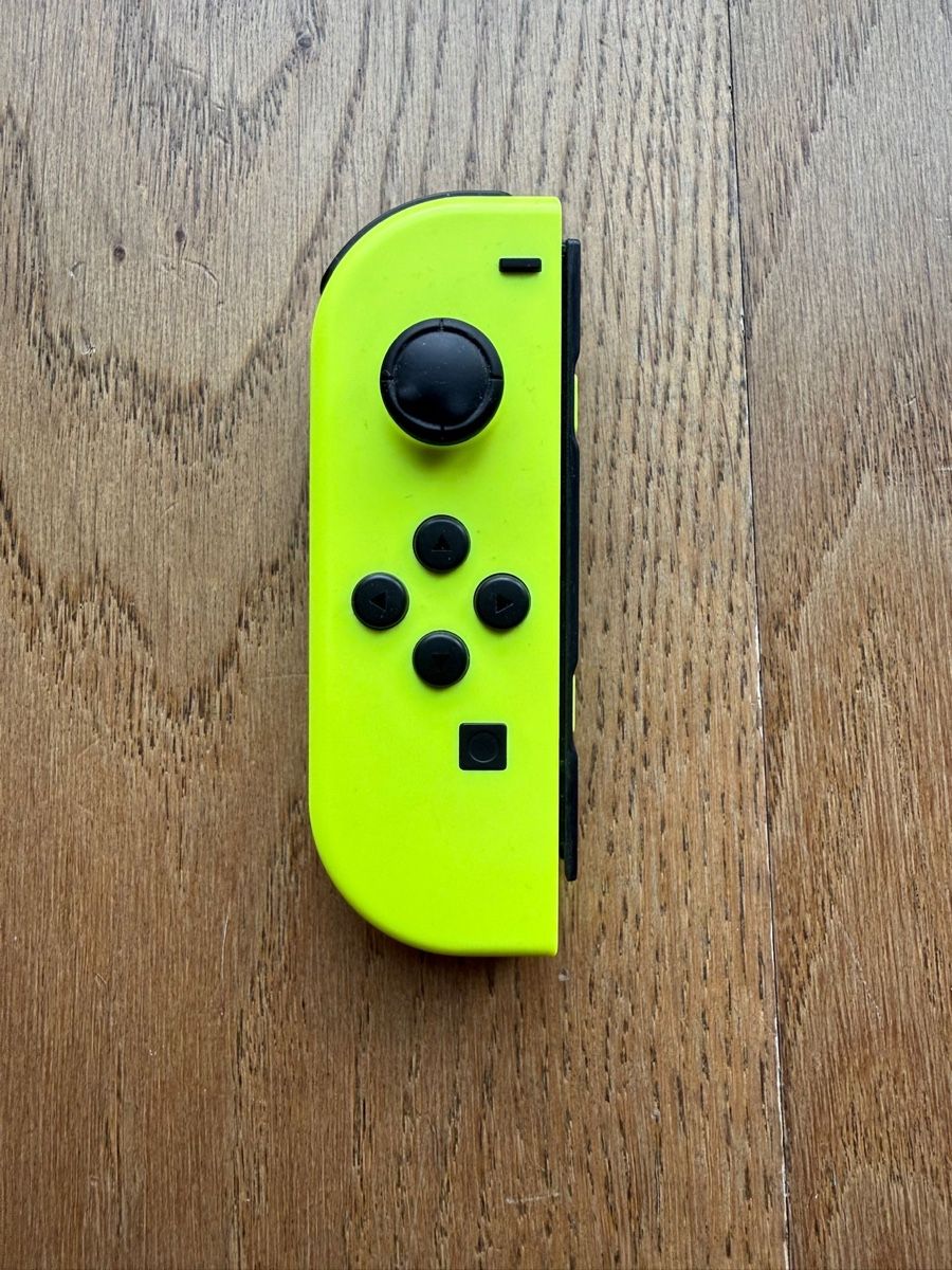 Nintendo Controller: Joycon (links) / Nintendo Switch 1 – Usato da Läufelfingen venduto da Seraphim13