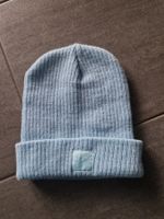 Müze Farbe Hellblau