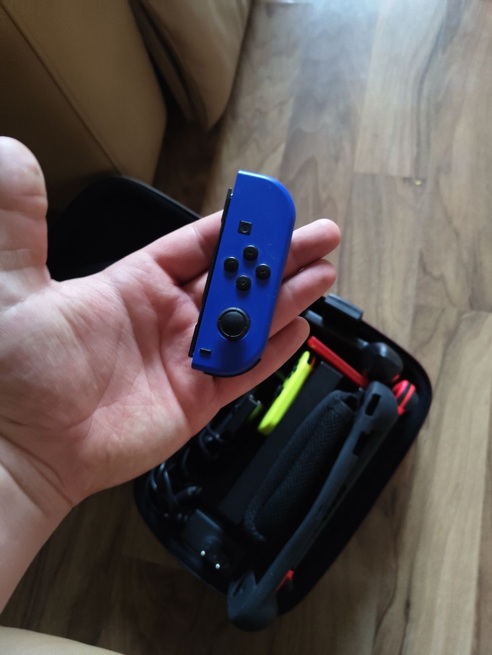 Nintendo Consoles: Nintendo switch V1 Good condition  – D'occasion à Zetzwil par FrlsNekomaJonny 3