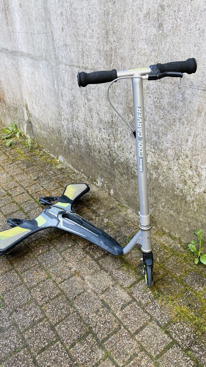 Kickboard: Jubuggy Cool Carver Scooter – Usato da Schönenbuch venduto da hug_f2ny
