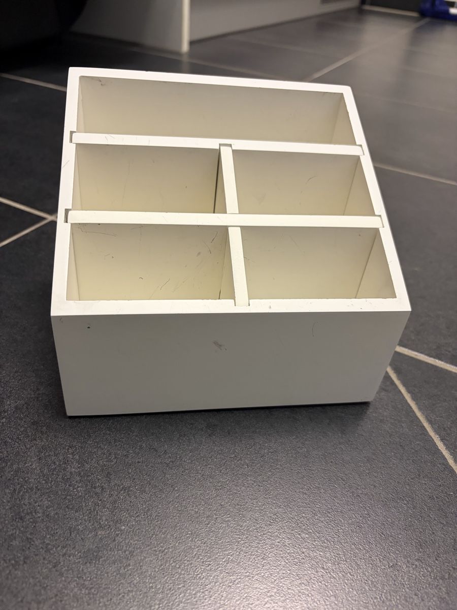 Ikea Fixations: Stiftehalter – D'occasion à Koppigen par mik_xqd6 1