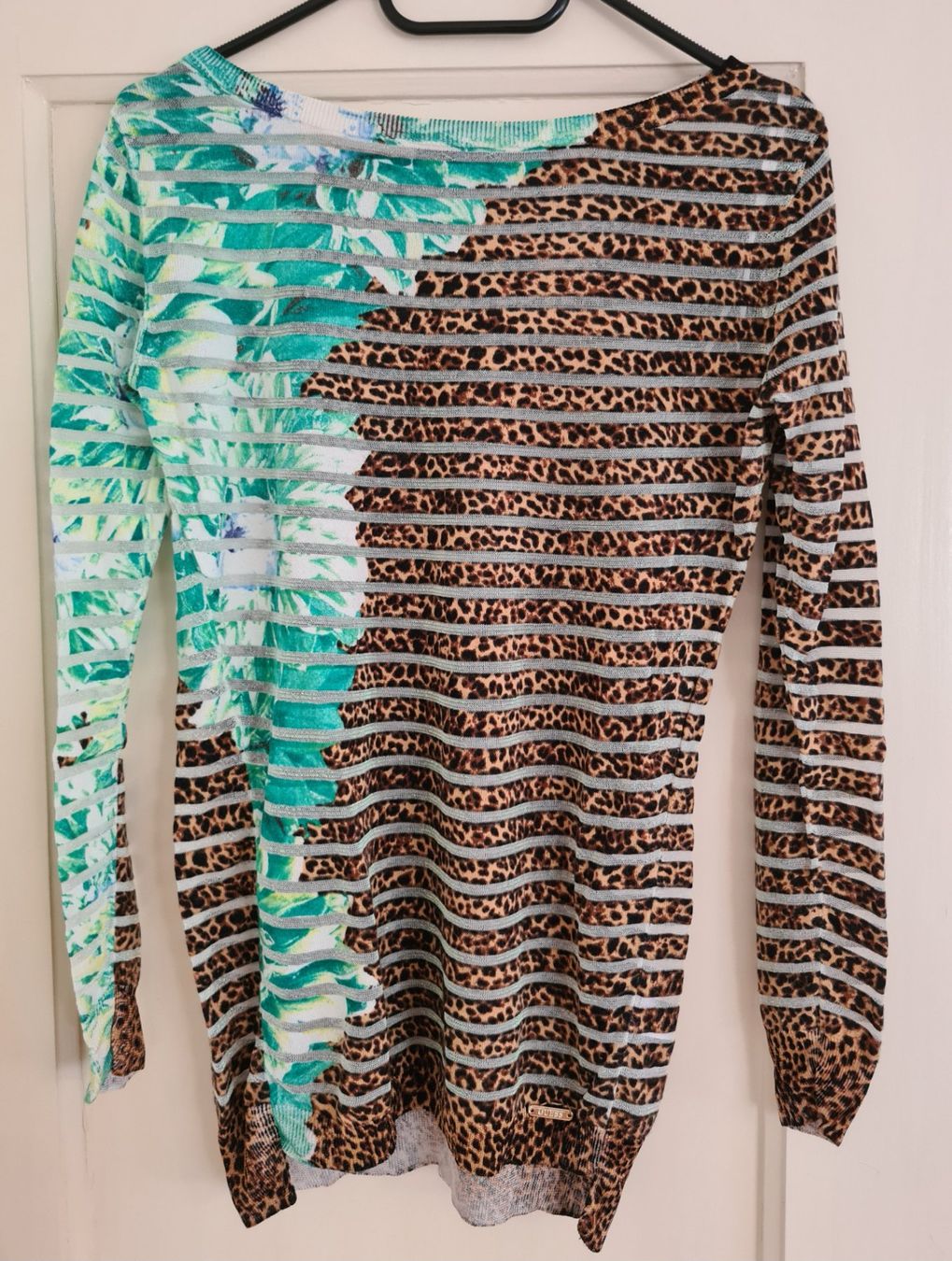 Guess Maglioni & Felpe: Guess Pullover Gr. S - Leoparden- & Tropenmuster – Usato da Biel/Bienne venduto da mister1chf 2