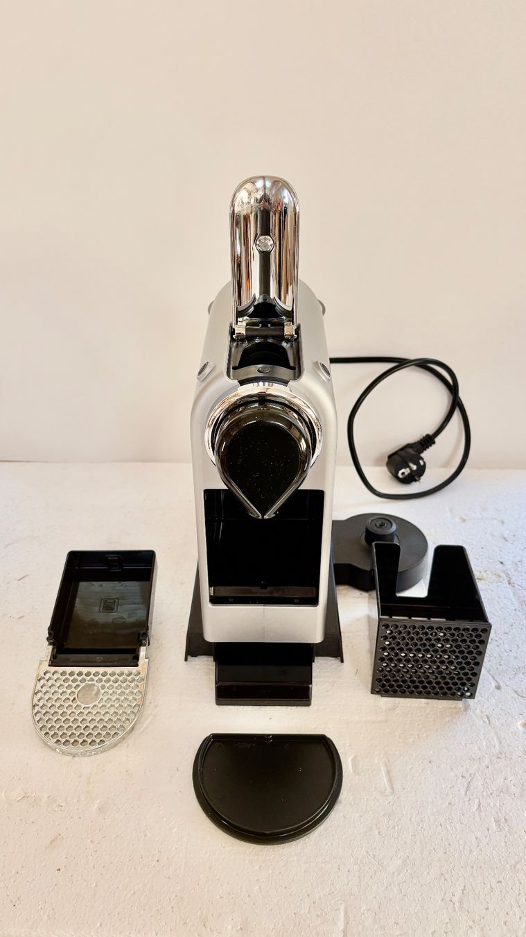 Krups Macchine per caffè & Macchine per espresso: Nespresso Kaffemaschine Macchiato – Nuovo (secondo la descrizione) da Altdorf UR venduto da zar_fcd6 2