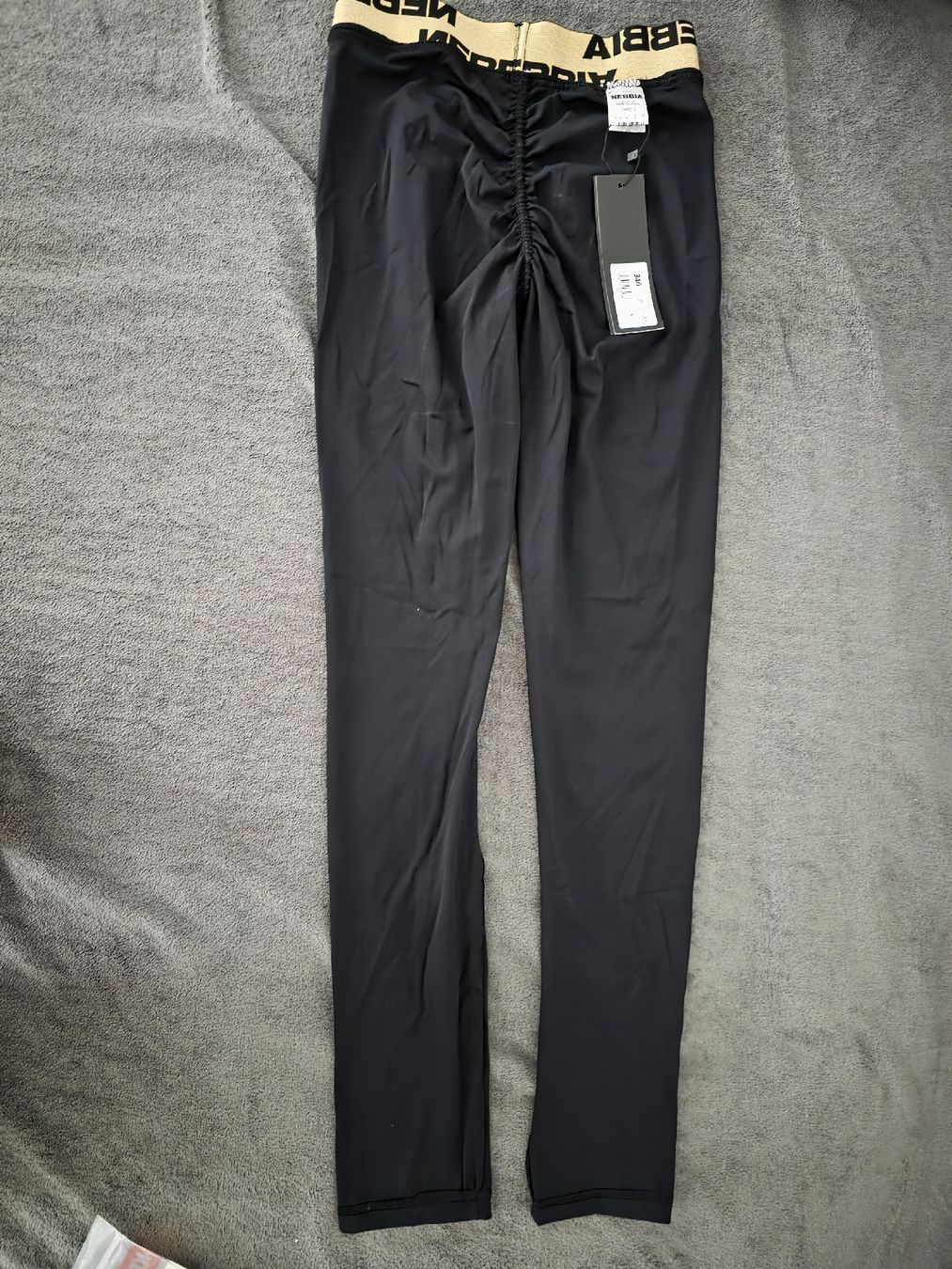 Leggings: NEBBIA BLACK GOLD LEGGINS L – Nuovo e nell'imballaggio originale da Reitnau venduto da cuorematto01 1