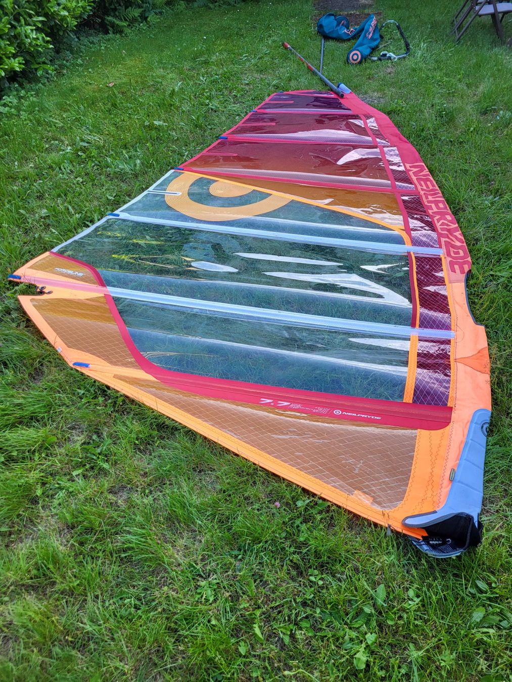 Surfen: Neil Pryde Hellcat 7.7 Komplett-Set – Gebraucht aus Riehen von WindsurferatComersee