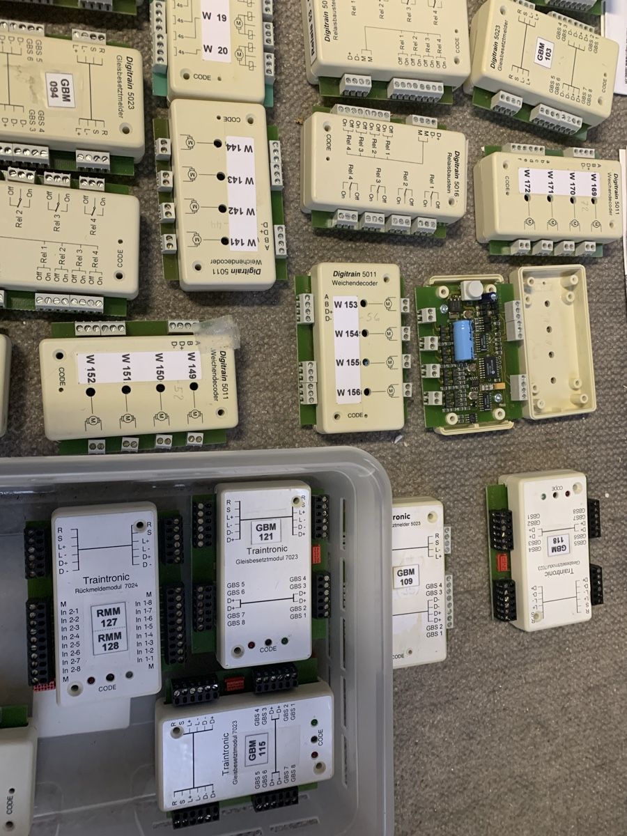 Modellini di ferrovie: 46 Decoder gebraucht, mit Anleitung, H203 – Usato da Winden venduto da EmilNeu 5