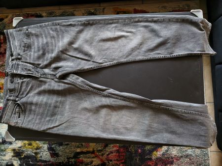 Herren Jeans BOSS grau Grösse 34/32 neuwertig