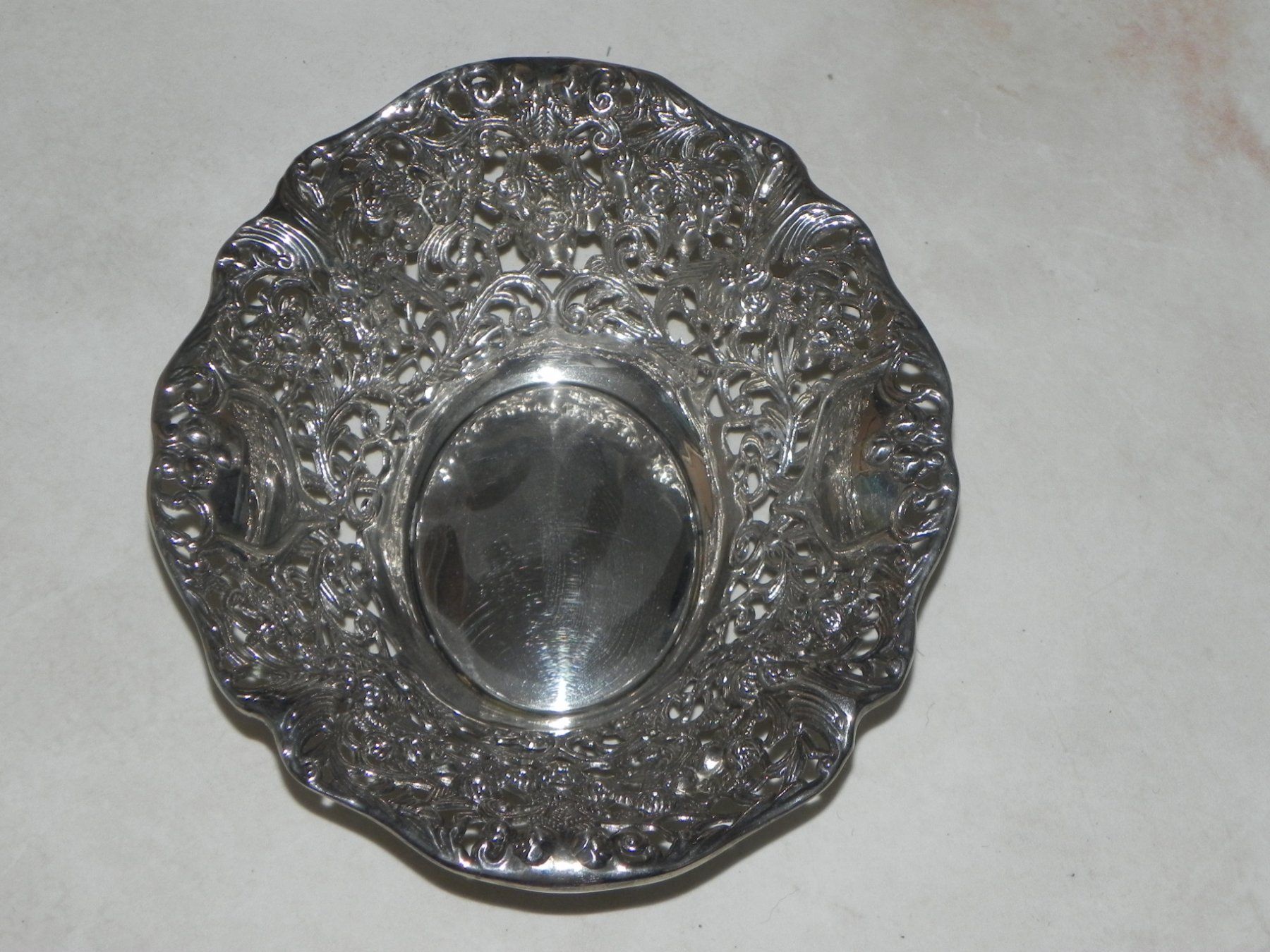 Schalen: Vintage versilberte Schale Rosendesign - Korb durchbrochen – Gebraucht aus Minusio von Lory64 4