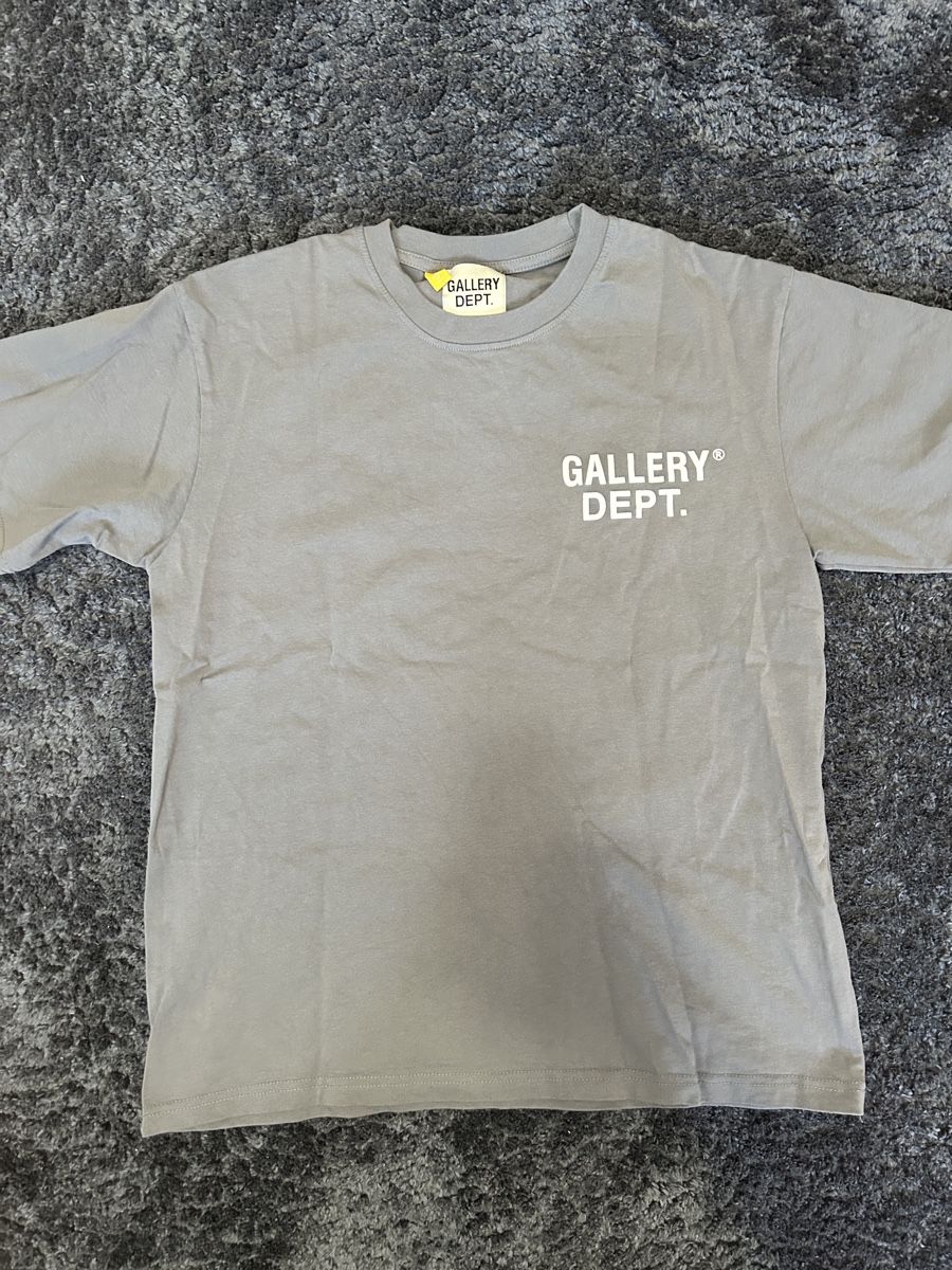 T-shirt: Graues T shirt  – Nuovo (secondo la descrizione) da Zollikofen venduto da Metrooo