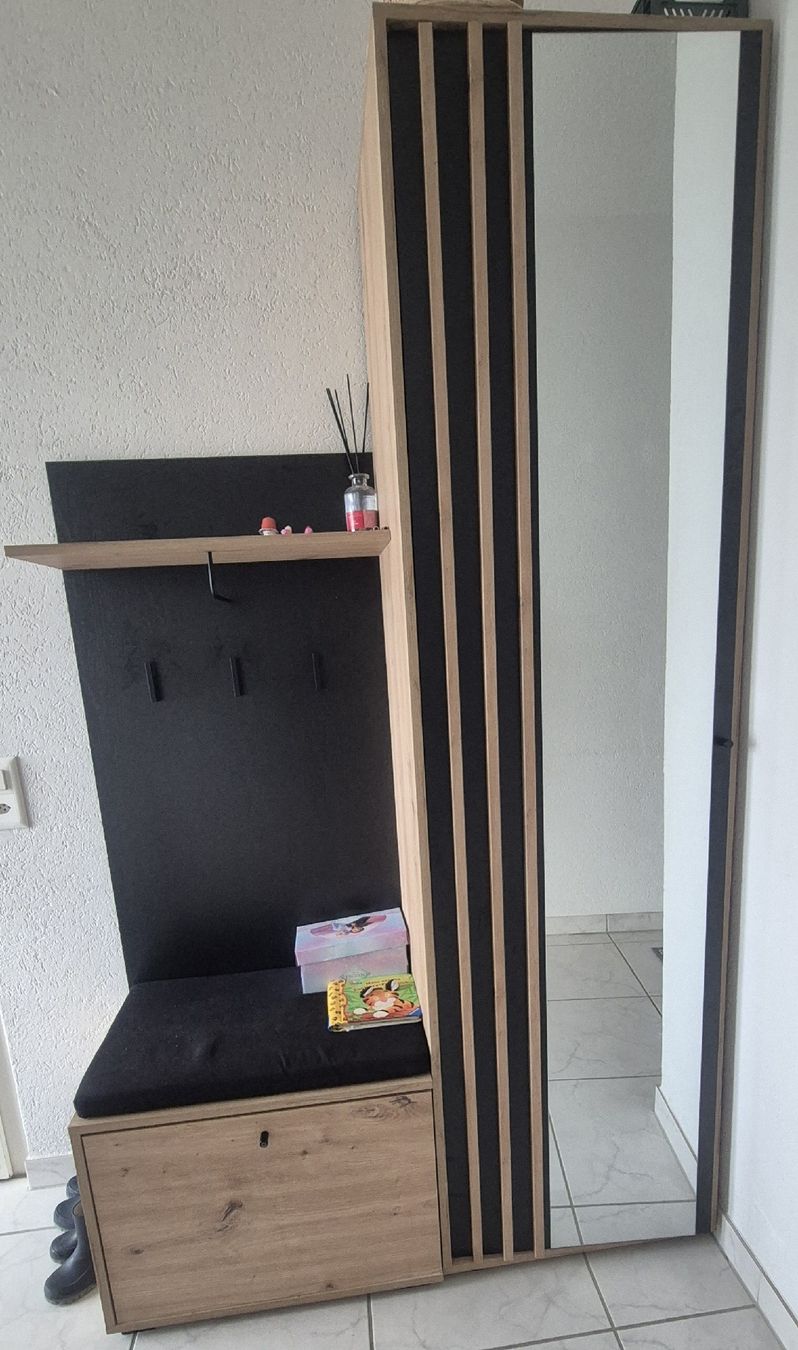 Guardaroba: Garderobe – Usato da Unterkulm venduto da NHL_92