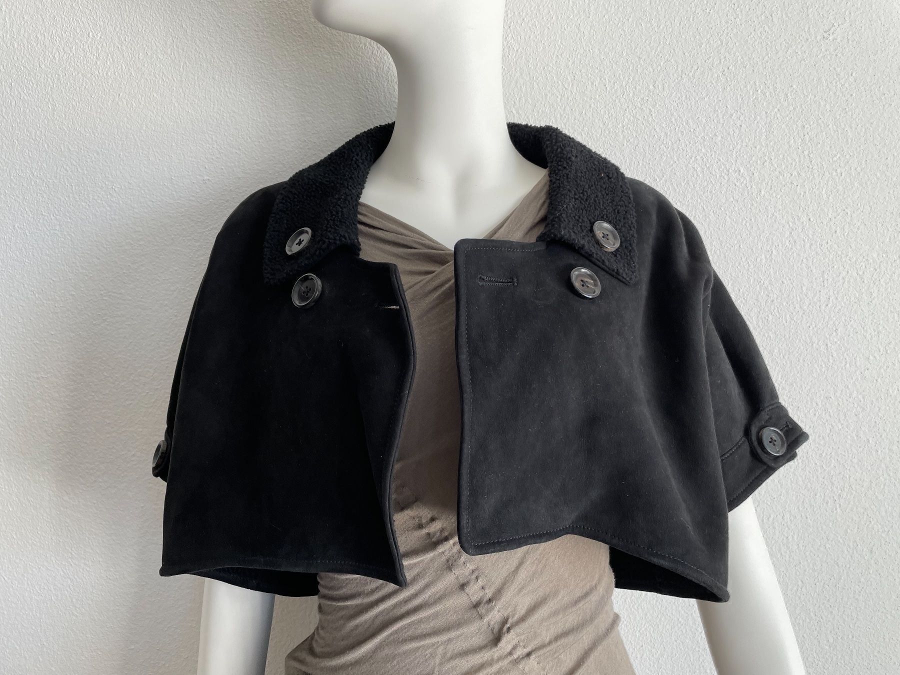 Bottega Veneta Boleros: Bottega Veneta Jacke – Neu (gemäss Beschreibung) aus Winterthur von 19.19 1
