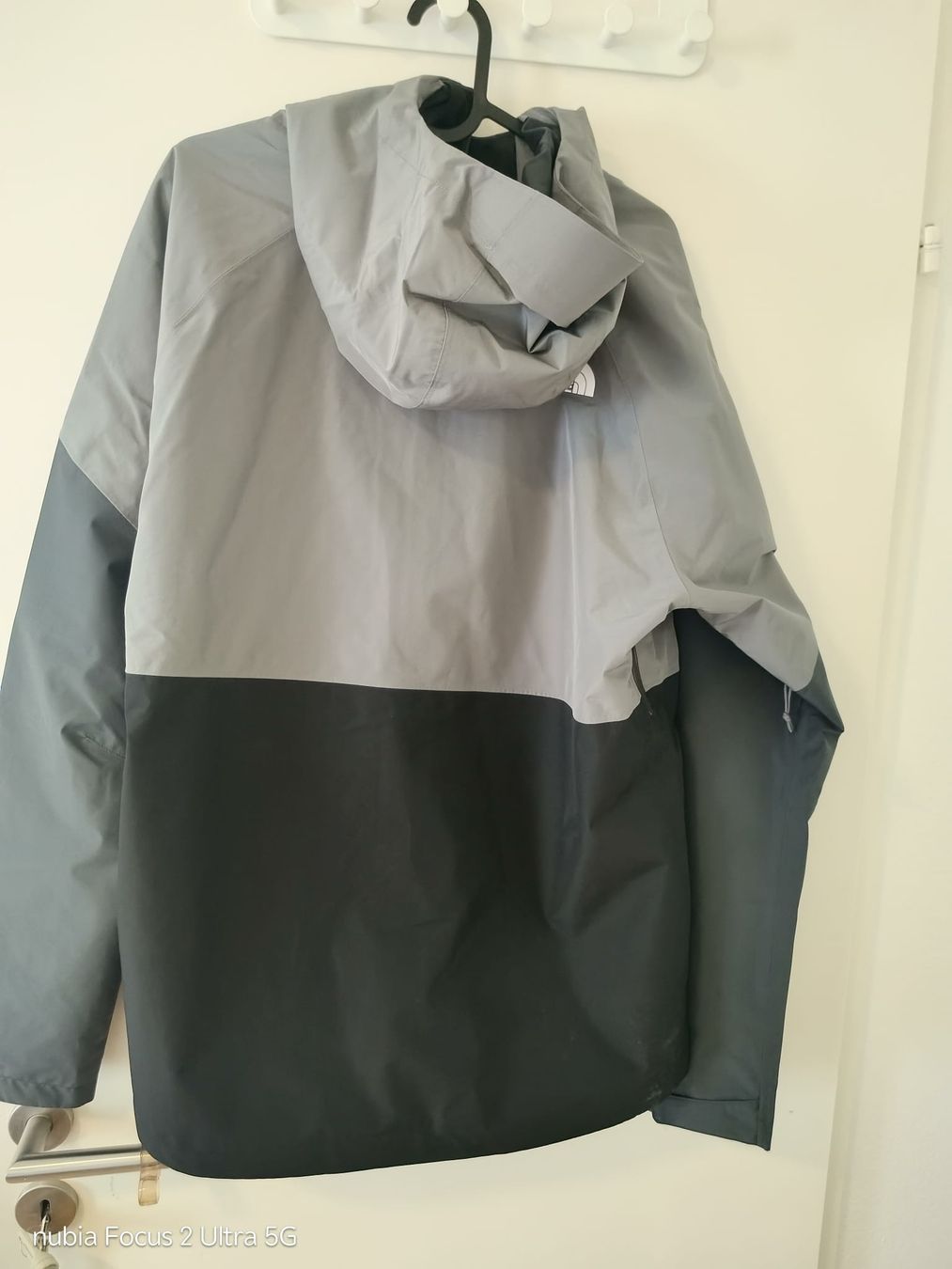 North Face Vestes: The North Face Jacket size M grey/black condition perfect – Neuf (Voir description) à wattwil par pel_qh26 4