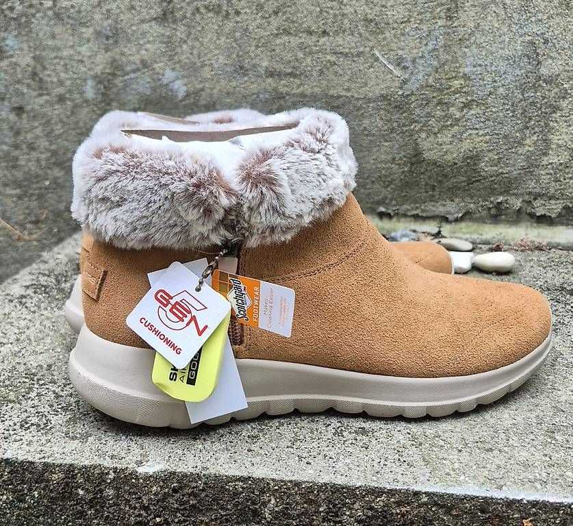 Damenschuhe: Skechers - bottines hiver – Neu und originalverpackt aus Neuchâtel von Adeline86