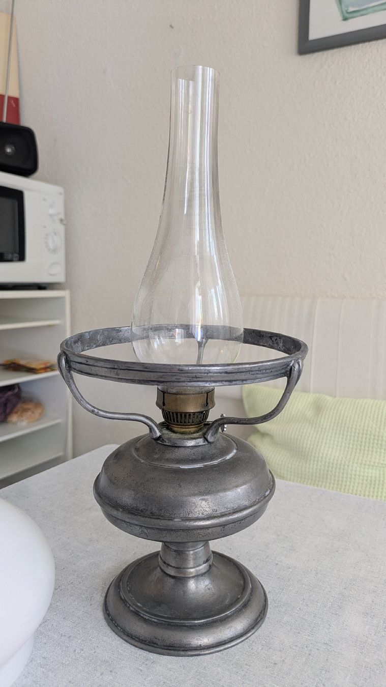 Lampen: Alte Pertrolium Lampe – Gebraucht aus St.Gallen von Stuempeli 1