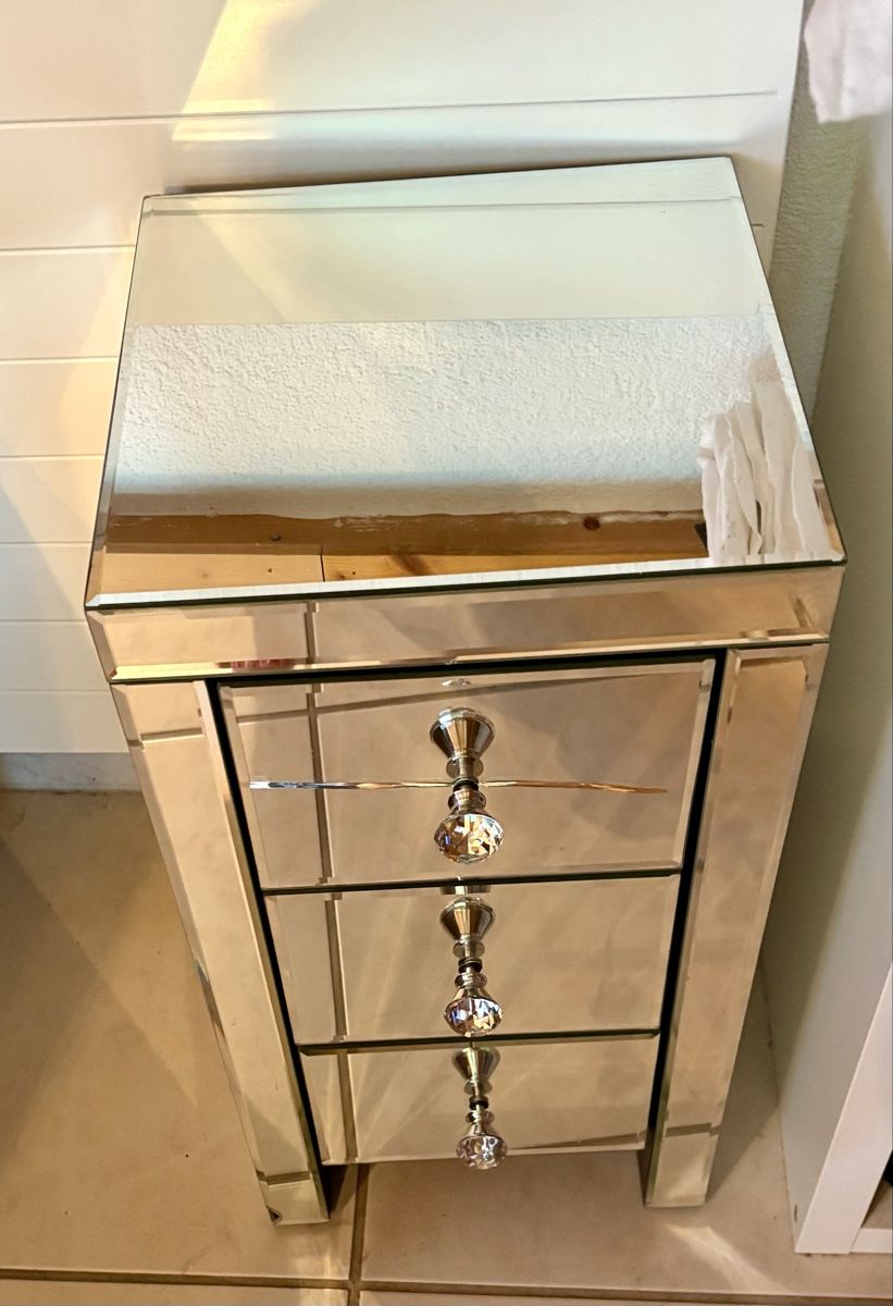 Commodes: Spiegel Möbeli – D'occasion à Safenwil par taschenlady