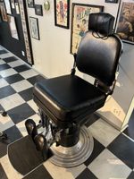 Friseur-Stuhl aus den 60er Jahren