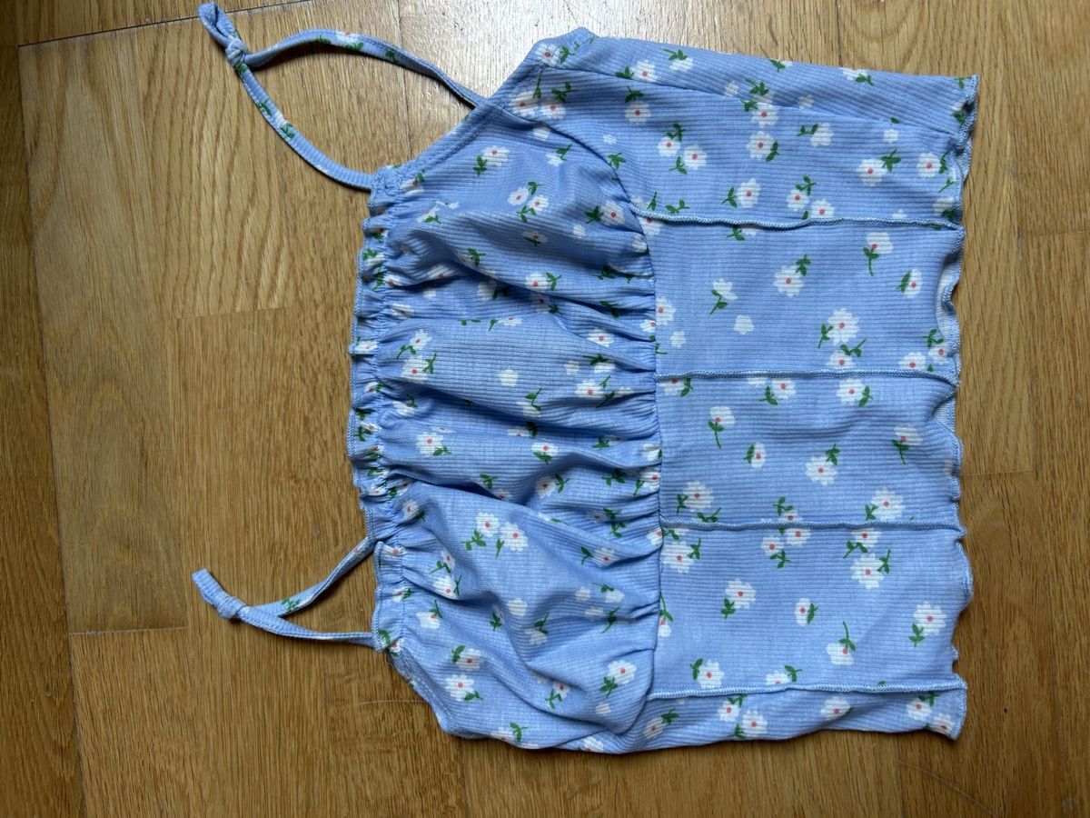 Shein Top: Top à fleurs XS – Usato da Daillens venduto da guisepa