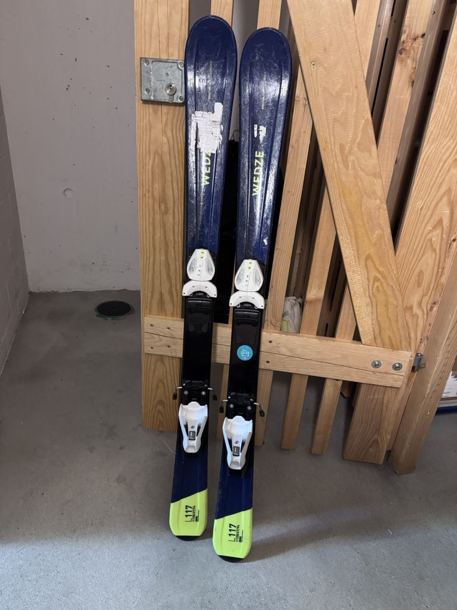 Decathlon Skis: Wedze Ski Set, Länge 117cm – Gebraucht aus Winterthur von Smile_1988