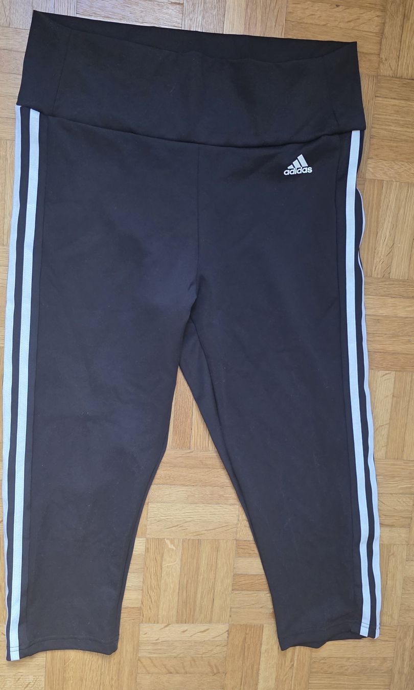 Adidas Pantaloni: pantalon 3/4  /Legging Noir Adidas Taille L – Usato da Yverdon-les-Bains venduto da van_dq65 1