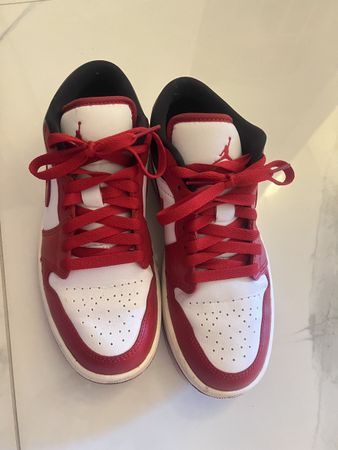 Jordan  rot/weiss - Zeitlose Sneaker, Grösse 39