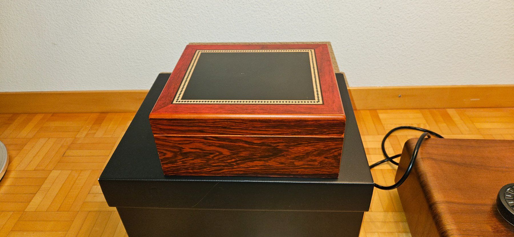 Humidor per sigari: Humidor aus Holz – Usato da Hagendorn venduto da Kokomo 1