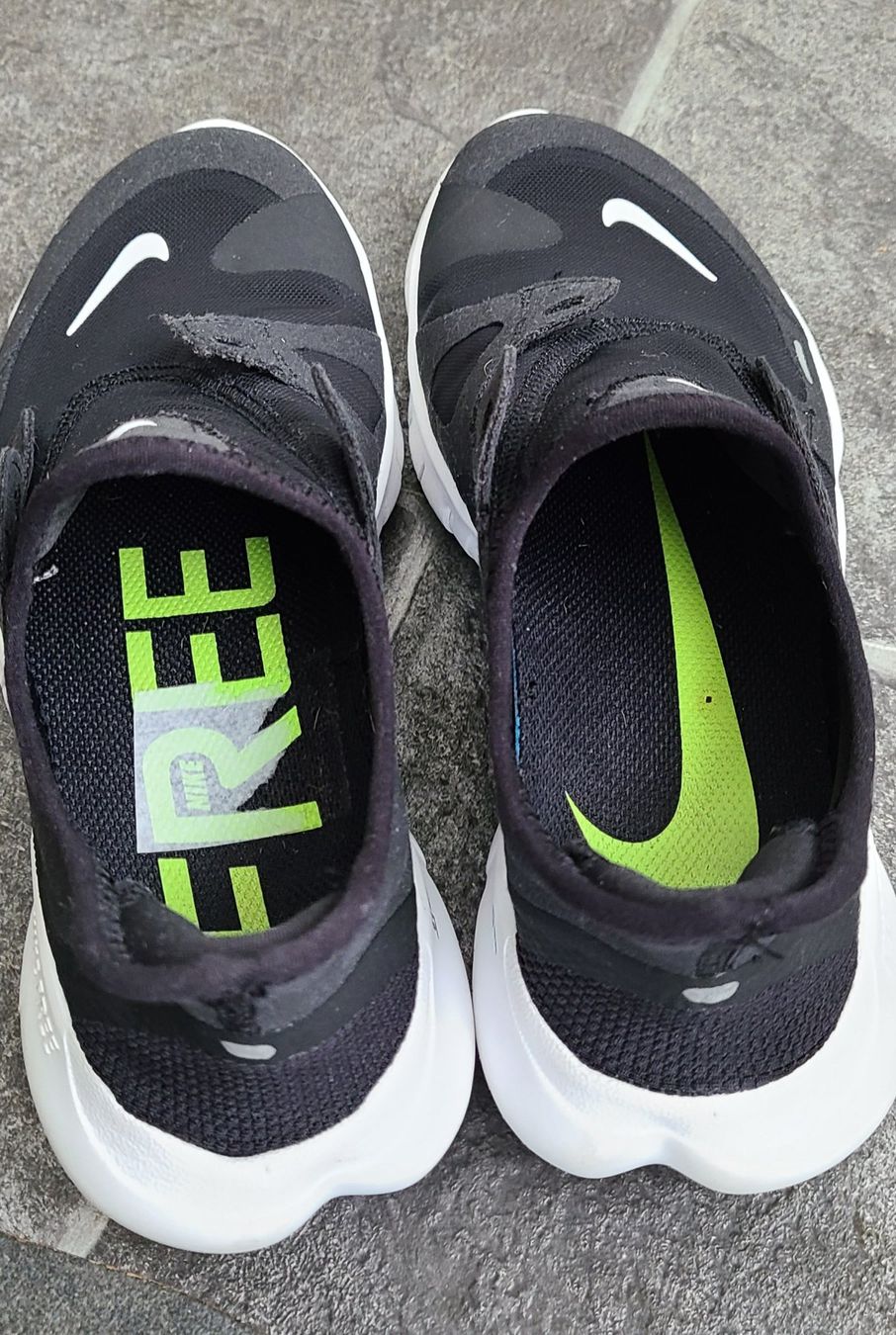 Nike Scarpe da donna: Fitnessschuhe von Nike, Gr. 36.5 – Usato da Basel venduto da Luzora 2