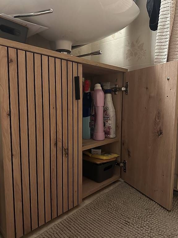 Mömax Mobili per bagno: Waschbeckenunterschrank – Usato da Bönigen venduto da Saratr03 1