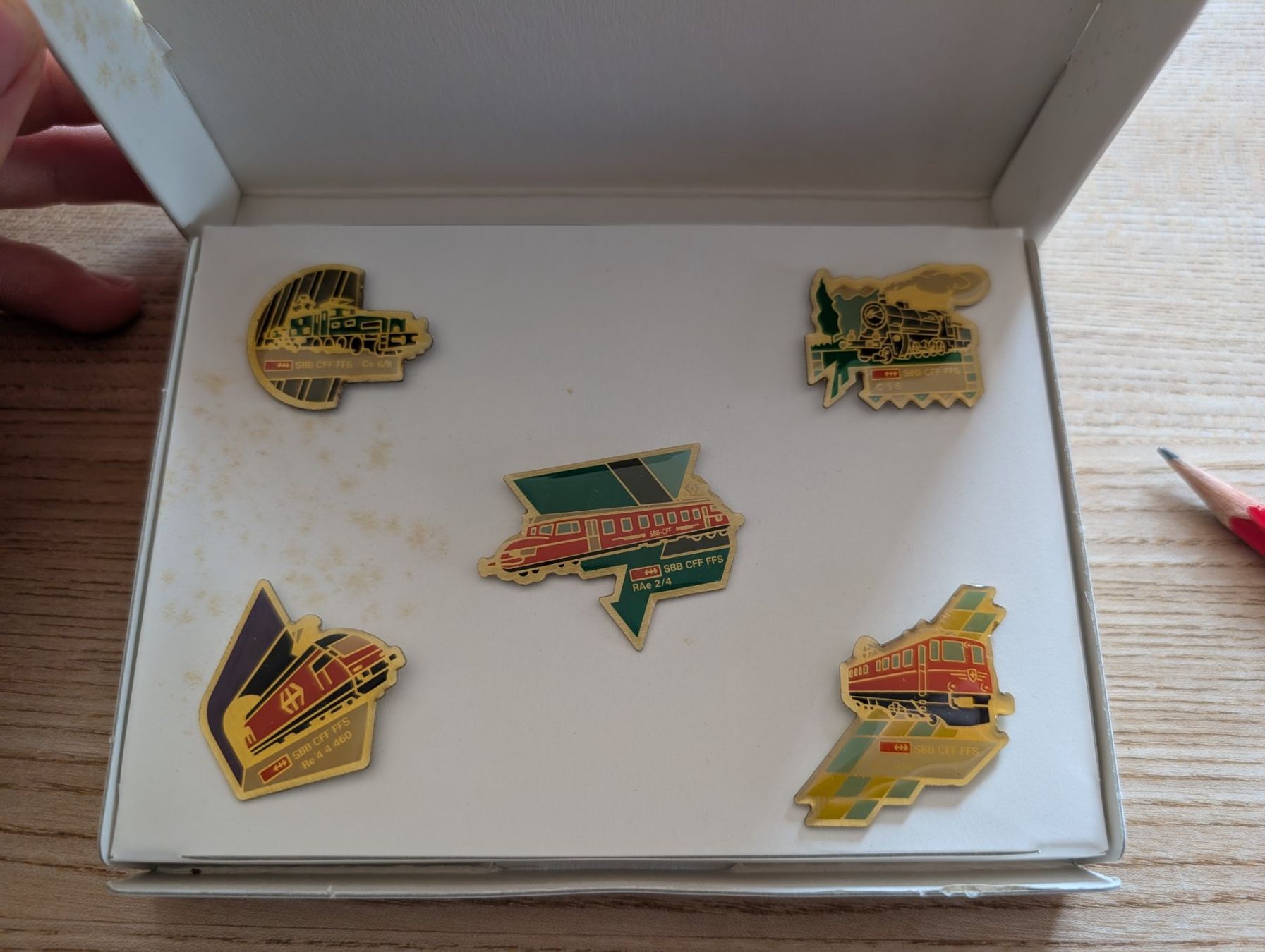 SBB/CFF/FFS Placchette & Badge: Vintage SBB Pins – Usato da Pfäffikon ZH venduto da jan_7rtd