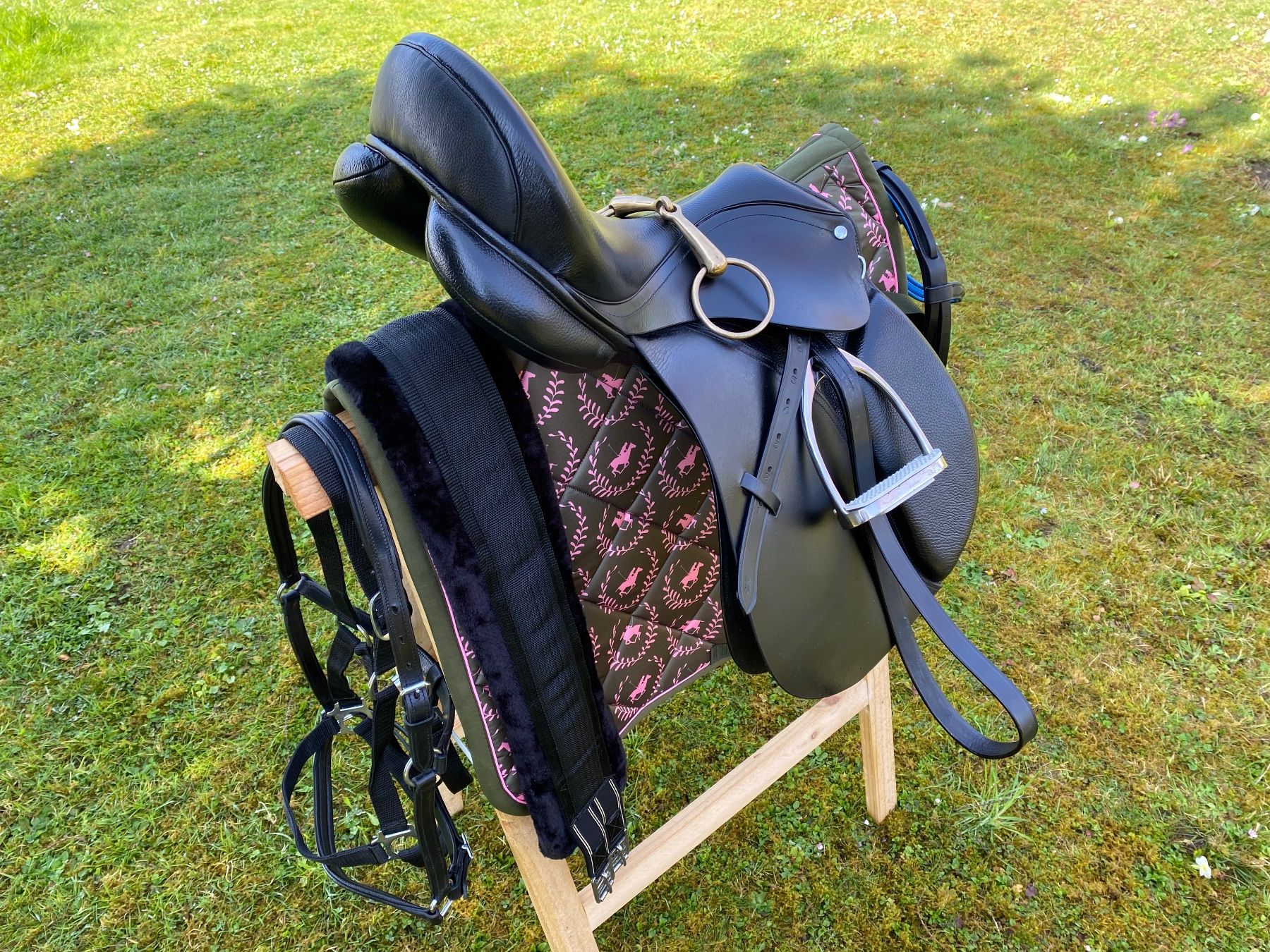 Selle & Accessori: schöner Vielseitigkeitssattel – Usato da Feldbach venduto da Fea1 6