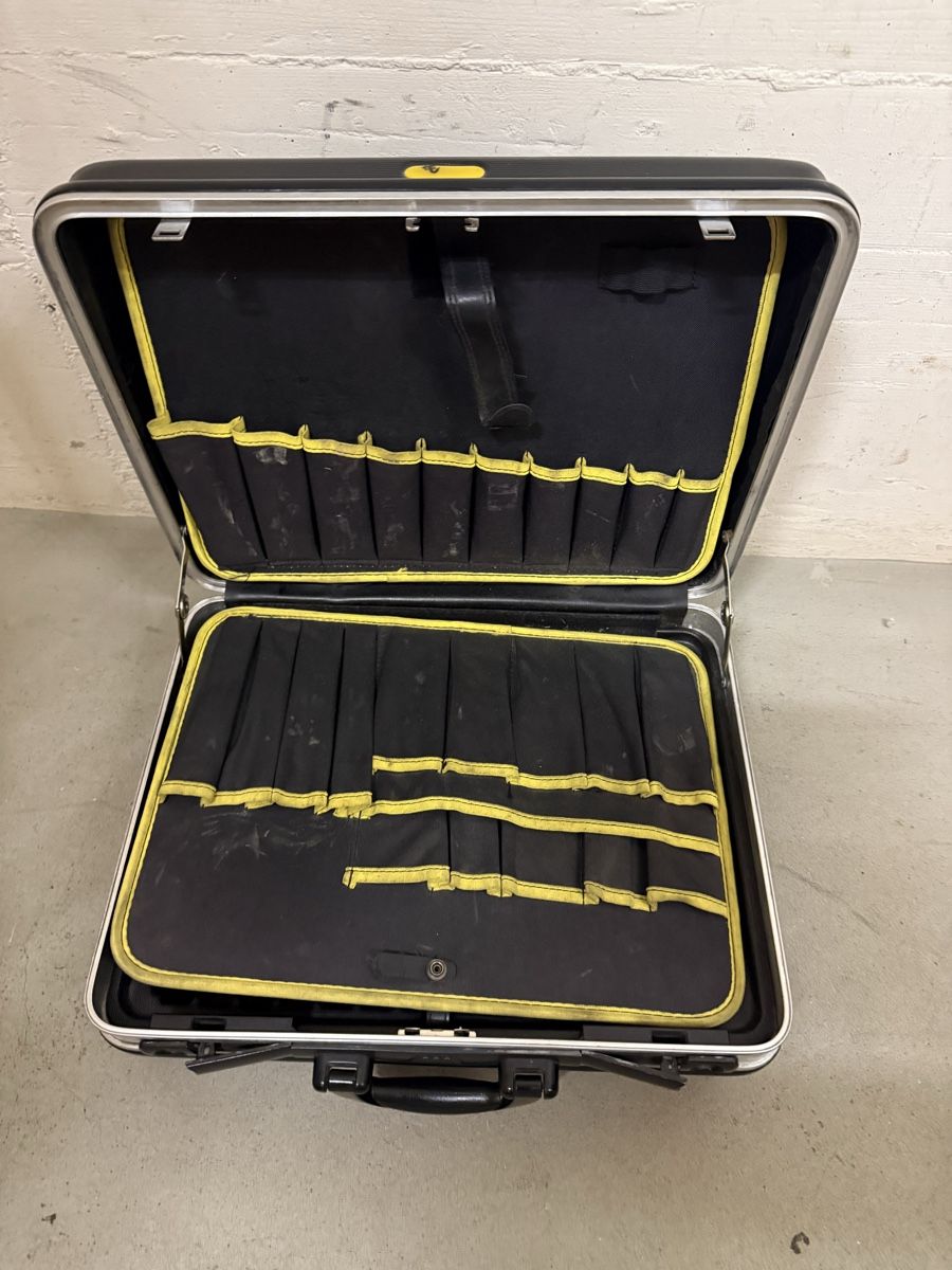 Valises de voyage: Werkzeugkoffer Hasler – D'occasion à Neerach par NMRei 2