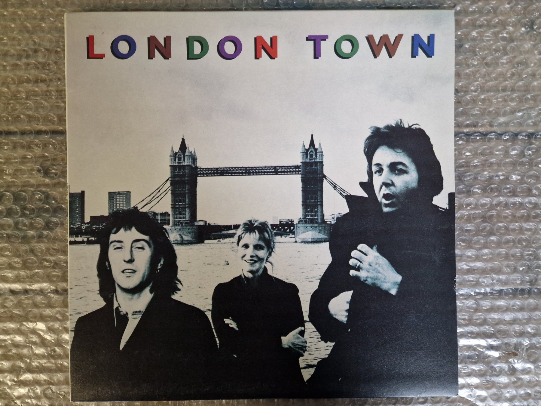 Dischi in vinile: Wings LP – London Town – Usato da Root venduto da atelier22