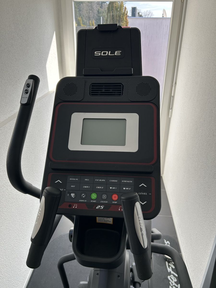 Sole Hometrainer: SOLE E25 Crosstrainer - Top Zustand – Usato da Willisau venduto da mar_2v5d 3