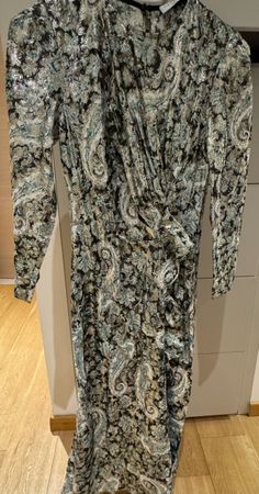 Robe Sandro Paris, taille 38, motif paisley