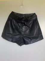 Short en similicuir New Look, taille 38/40, NEW