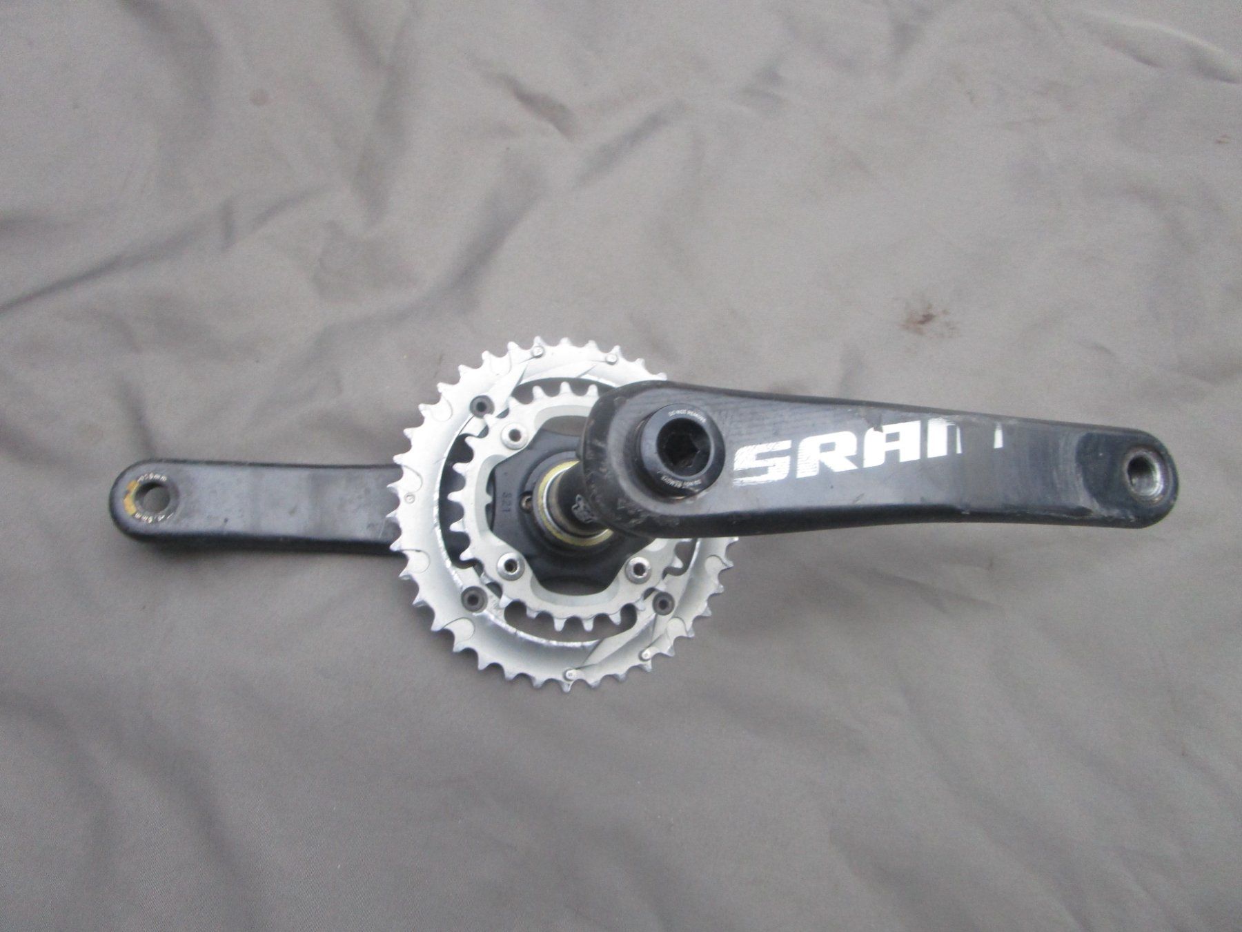 Pezzi di ricambio: SRAM BB30 MTB Kurbelgarnitur – Usato da Ottikon venduto da Locomotive01 2